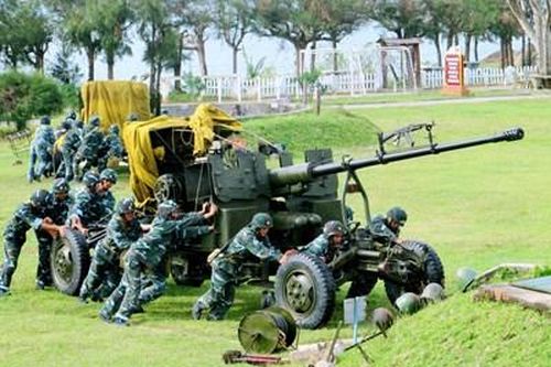 Luyện giỏi, rèn nghiêm, giữ yên bầu trời