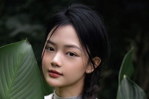 'Thôn nữ thần tiên' Lâm Anh gây 'sốt' cộng đồng mạng với kênh YouTube quảng bá ẩm thực quê nhà