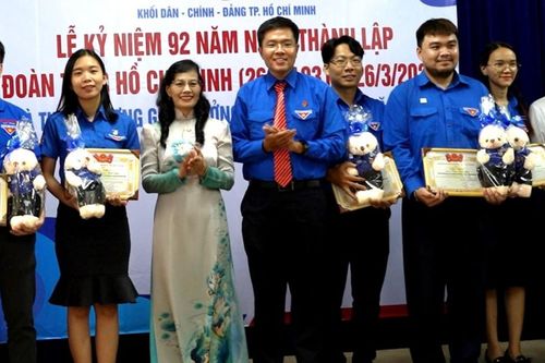 72 cán bộ Đoàn tiêu biểu nhận Giải thưởng Sao Tháng Ba