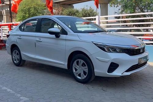 Honda City 2023 bản tiêu chuẩn giá rẻ sắp về Việt Nam có gì 'hot'?