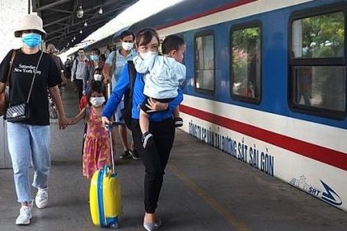 Đường sắt tăng cường tàu khách dịp lễ 30/4 - 1/5