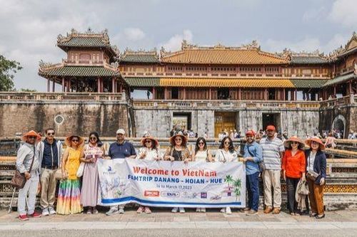 Du khách Ấn Độ khám phá du lịch Huế, Đà Nẵng, Hội An