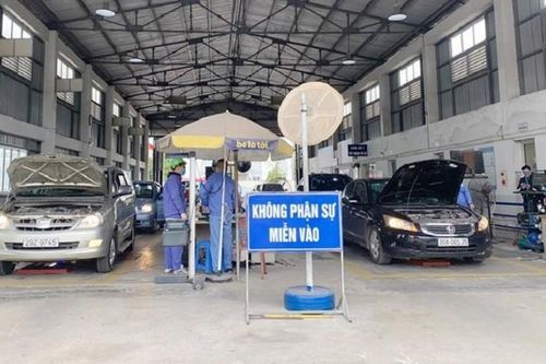 Giám đốc và nhân viên của Trung tâm đăng kiểm xe cơ giới 29-08D bị tạm giữ