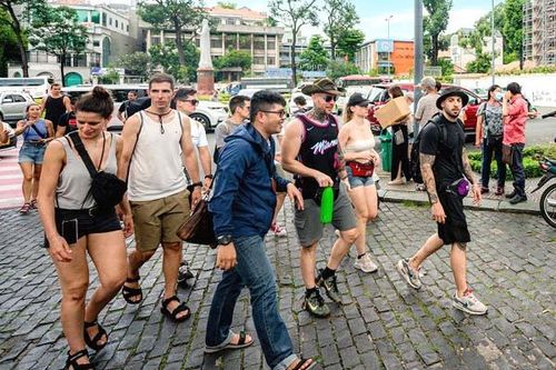 Năm 2022, một doanh nghiệp du lịch thu hơn 33 tỷ mỗi ngày