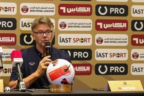HLV Philippe Troussier nói gì trước trận ra quân của U23 Việt Nam?