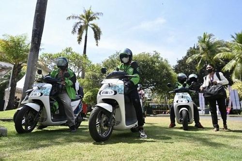 Indonesia dành 456 triệu USD hỗ trợ người dân chuyển đổi sang xe máy điện