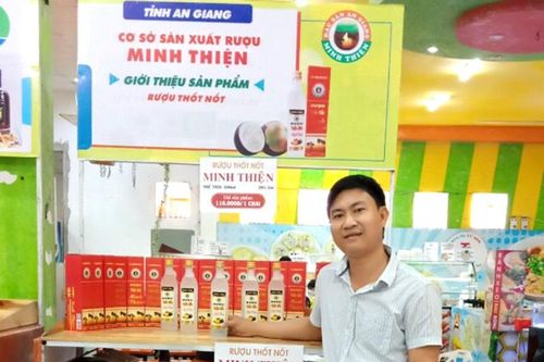 Độc đáo rượu thốt nốt
