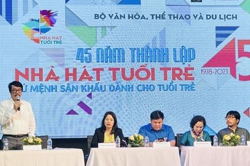'Đời cười' tái xuất, Nhà hát Tuổi trẻ 'cháy vé'