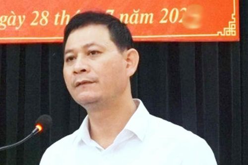 Khai trừ ra khỏi đảng một Chủ tịch phường 'bảo kê' nuôi thủy sản trái phép
