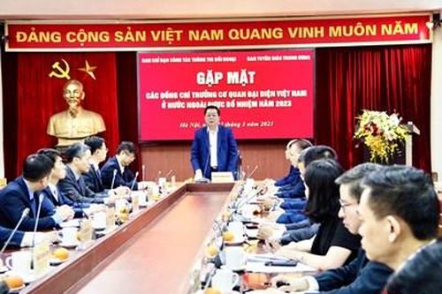 Đồng chí Nguyễn Trọng Nghĩa gặp mặt các Trưởng cơ quan đại diện Việt Nam ở nước ngoài