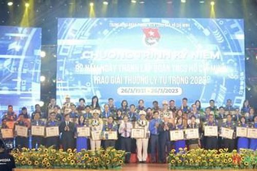 100 cán bộ Đoàn tiêu biểu nhận Giải thưởng Lý Tự Trọng