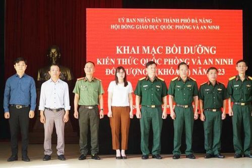 Khai mạc lớp bồi dưỡng kiến thức quốc phòng và an ninh
