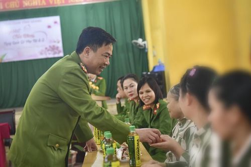 Mong ước sớm về bên mẹ của cựu giáo viên 'lạc lối'