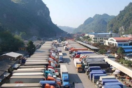 Siết xuất khẩu tiểu ngạch sang Trung Quốc từ năm 2025