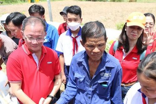 Keppel Land cùng báo Tiền Phong mang hệ thống lọc nước sạch đến vùng hạn mặn Tiền Giang