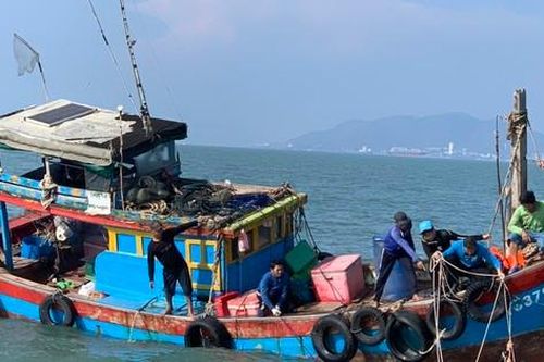Chìm tàu đánh cá trên biển Cần Giờ, một thuyền viên tử vong