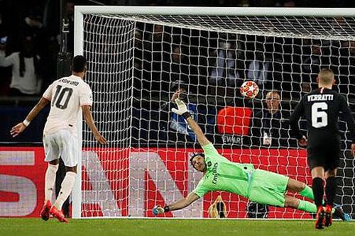 Thủ môn Buffon chưa hết ám ảnh thua MU ở Cúp C1