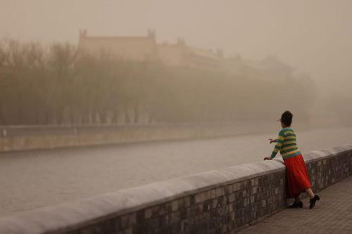 Hình ảnh bão bụi tấn công thủ đô Bắc Kinh, miền bắc Trung Quốc