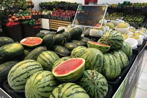 Hà Nội nắng nóng, thị trường thực phẩm giải nhiệt hút khách