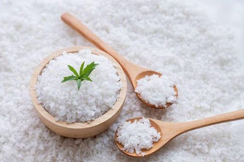 10 dấu hiệu cảnh báo bạn đang ăn quá nhiều muối