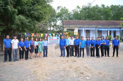 Khánh thành công trình thanh niên Khu vui chơi cho thiếu nhi tại xã Suối Tân