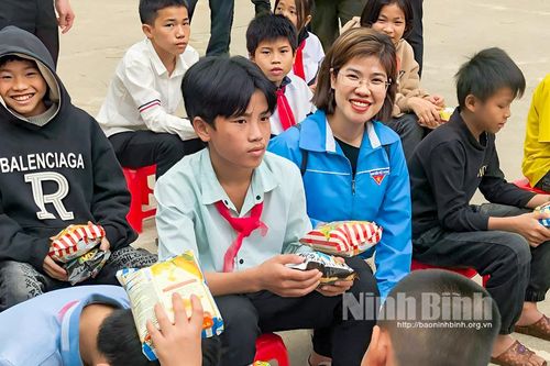 Nữ cán bộ Đoàn nhiệt huyết với phong trào