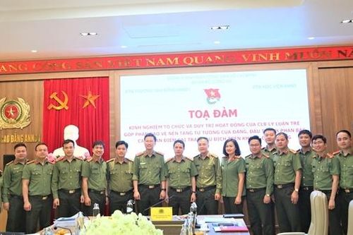 Phát huy vai trò của CLB Lý luận trẻ CAND trong đấu tranh phản bác các quan điểm sai trái, thù địch