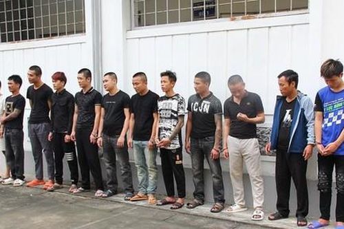 Đồng loạt ra quân triệt xóa nhiều điểm bán lẻ ma túy, bắt giữ 13 đối tượng