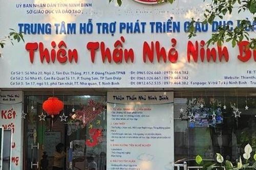 Cô giáo tát liên tiếp vào đầu trẻ chậm phát triển