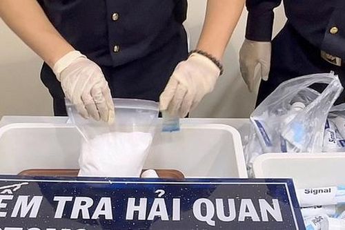 Bắt 2 nghi can có liên quan đến vụ 4 nữ tiếp viên hàng không xách 11 kg ma túy