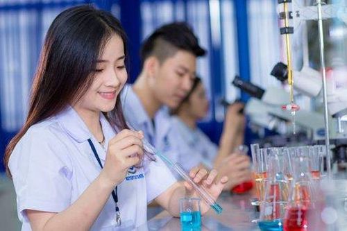 Thêm 4 chương trình đào tạo của Trường Đại học Nguyễn Tất Thành đạt 5 sao