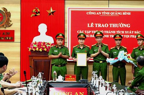 Quảng Bình khen thưởng đột xuất đơn vị phá chuyên án ma túy 'khủng'