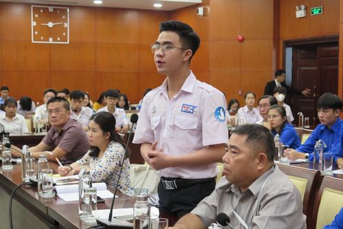 Sinh viên đối thoại cùng lãnh đạo TPHCM