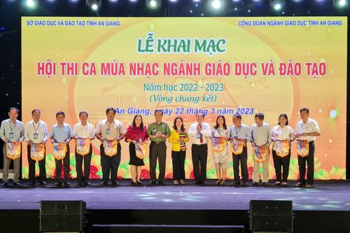 Chung kết Hội thi Ca múa nhạc ngành GD&ĐT An Giang