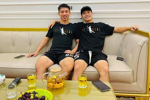 Đỗ Hùng Dũng tái ngộ Văn Toàn ở Hàn Quốc