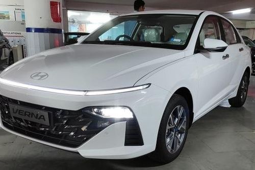 Hyundai Accent 2023 ra mắt tại Ấn Độ, giá từ 310 triệu đồng