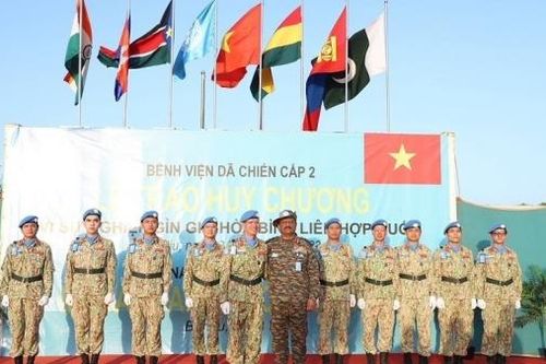Bệnh viện dã chiến Việt Nam nhận Huy chương Gìn giữ hòa bình Liên hợp quốc