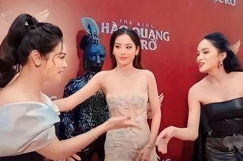 Toàn cảnh vụ Hương Giang chen hàng, vượt mặt Nhật Kim Anh