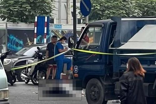 Ô tô tải va chạm xe đạp ở ngã tư, cụ ông 80 tuổi tử vong