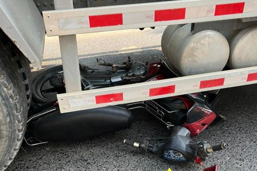 Một phụ nữ tử vong sau va chạm với xe bồn chở bê tông