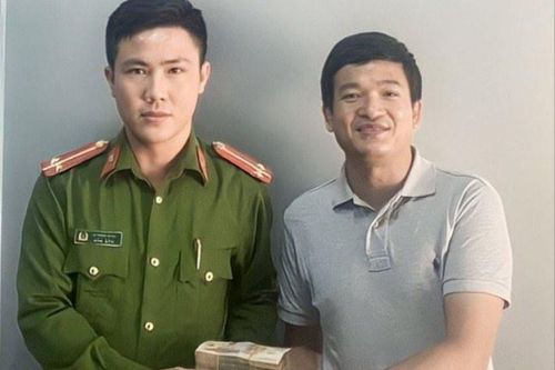 Trả lại 300 triệu đồng cho người phụ nữ chuyển nhầm tài khoản