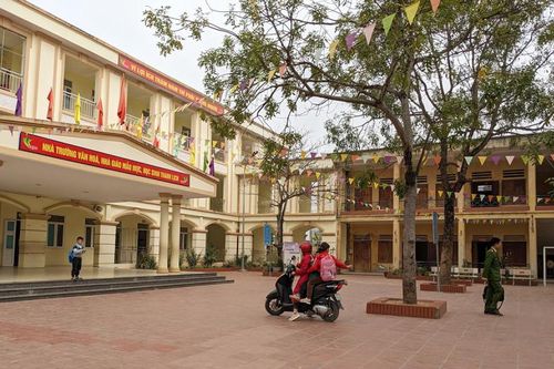 Hiệu trưởng 'tung chưởng' với giáo viên bị phạt 6,5 triệu đồng