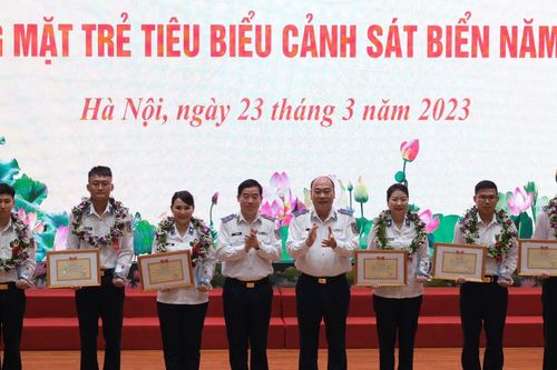Tuyên dương các gương mặt trẻ tiêu biểu Cảnh sát biển năm 2022