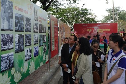 TP Hồ Chí Minh: Khai mạc triển lãm kỉ niệm 70 năm Điện ảnh Cách mạng Việt Nam