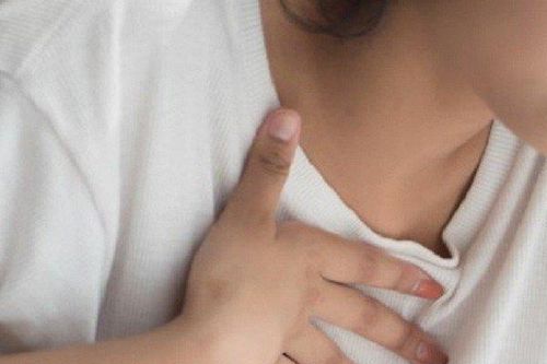 Căn bệnh hiếm gặp khiến nữ sinh 17 tuổi khó thở suốt 1 năm