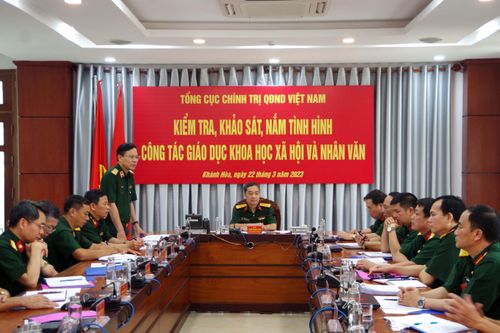 Tổng cục Chính trị kiểm tra công tác giáo dục khoa học xã hội và nhân văn tại Trường Sĩ quan Thông tin