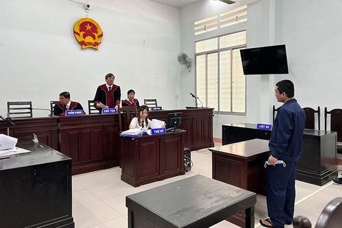 Nhiều lần trộm cắp