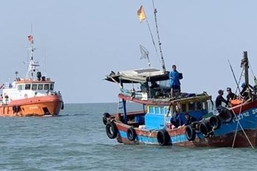 Chìm tàu đánh cá trên biển Cần Giờ, một ngư dân tử vong