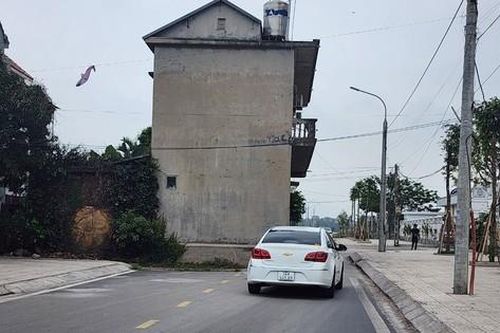 Quảng Ninh: Chủ ngôi nhà án ngữ giữa đường 'chốt' phương án bồi thường