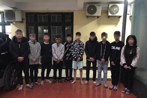 Học sinh gây rối, trộm cắp tài sản bị khởi tố hình sự có được đi học?